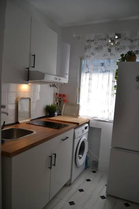 Cozy And Well Connected Apartment Σεβίλλη Εξωτερικό φωτογραφία