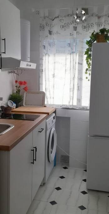 Cozy And Well Connected Apartment Σεβίλλη Εξωτερικό φωτογραφία